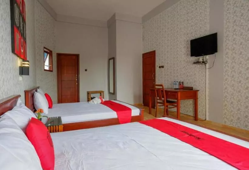 ホテル Reddoorz Syariah Near Kawasan Sam Poo Kong 2
