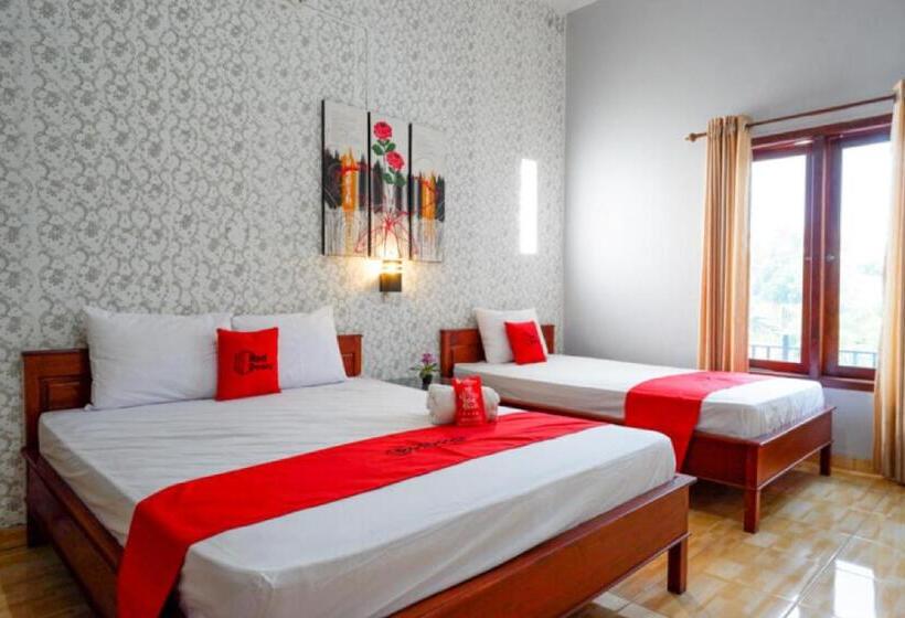 בית מלון כפרי Reddoorz Syariah Near Kawasan Sam Poo Kong 2