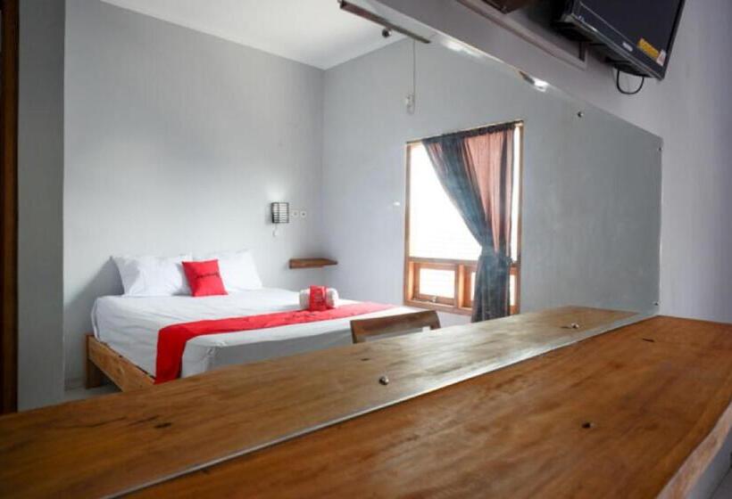 בית מלון כפרי Reddoorz Syariah Near Kawasan Sam Poo Kong 2