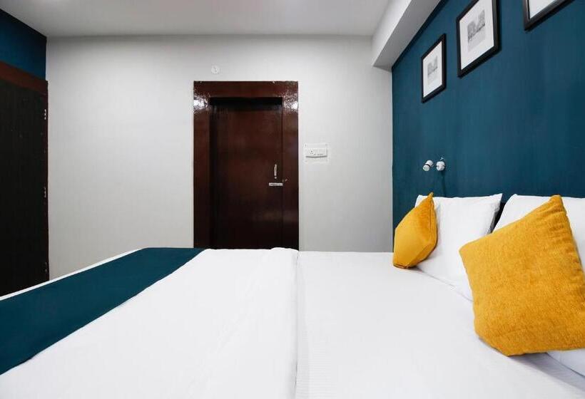 Hotel Silverkey Executive Stays 45819  Sundari