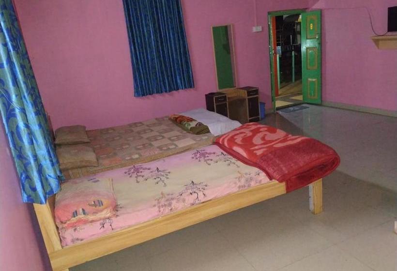 Отель Vamoose Kaas Hill Resort