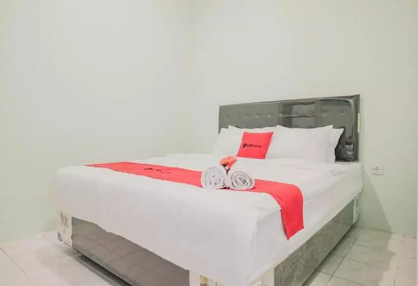 ペンション Reddoorz @ Jalan Pangeran Antasari Lampung 2