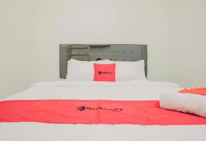 ペンション Reddoorz @ Jalan Pangeran Antasari Lampung 2