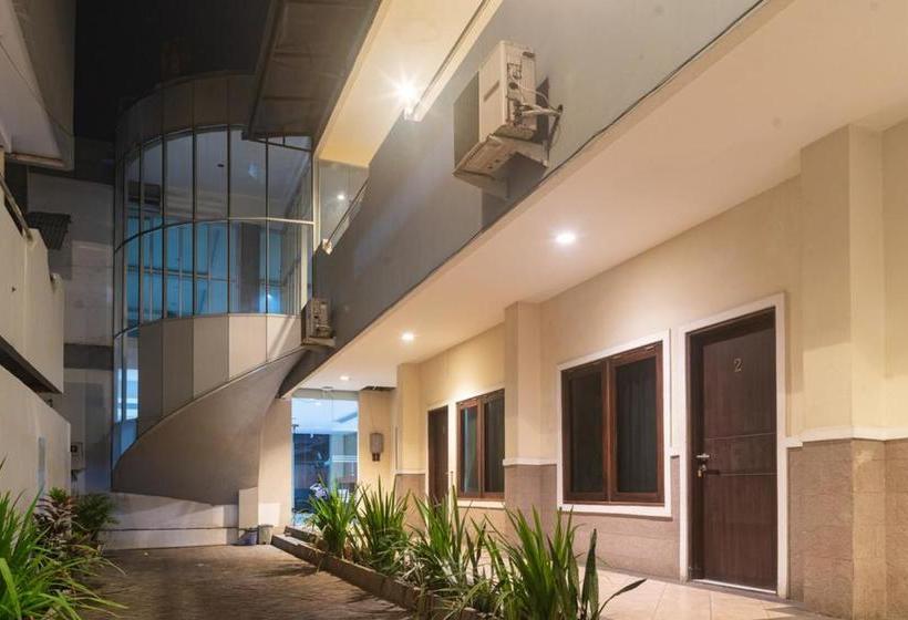 بنسيون Reddoorz Near Bahu Mall Manado