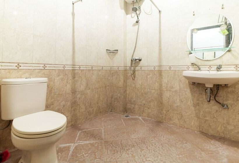 بنسيون Reddoorz Near Bahu Mall Manado