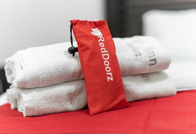 بنسيون Reddoorz Near Bahu Mall Manado