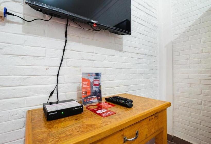 Pensjonat Reddoorz Near Universitas Pamulang