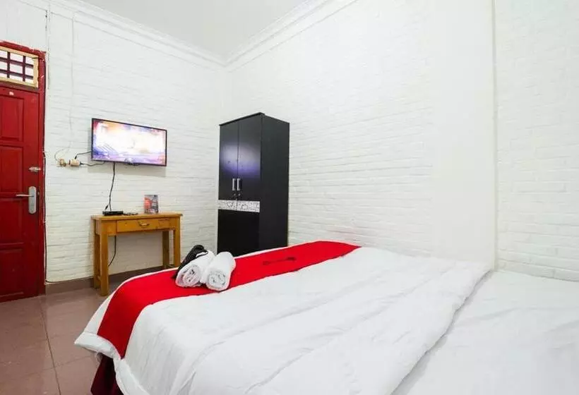 Majatalo Reddoorz Near Universitas Pamulang