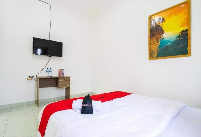 Majatalo Reddoorz Near Universitas Pamulang