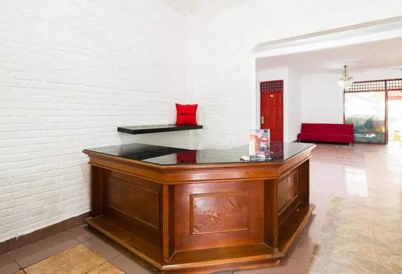 Majatalo Reddoorz Near Universitas Pamulang