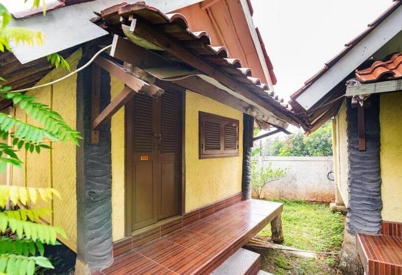 Pensjonat Reddoorz Near Universitas Pamulang