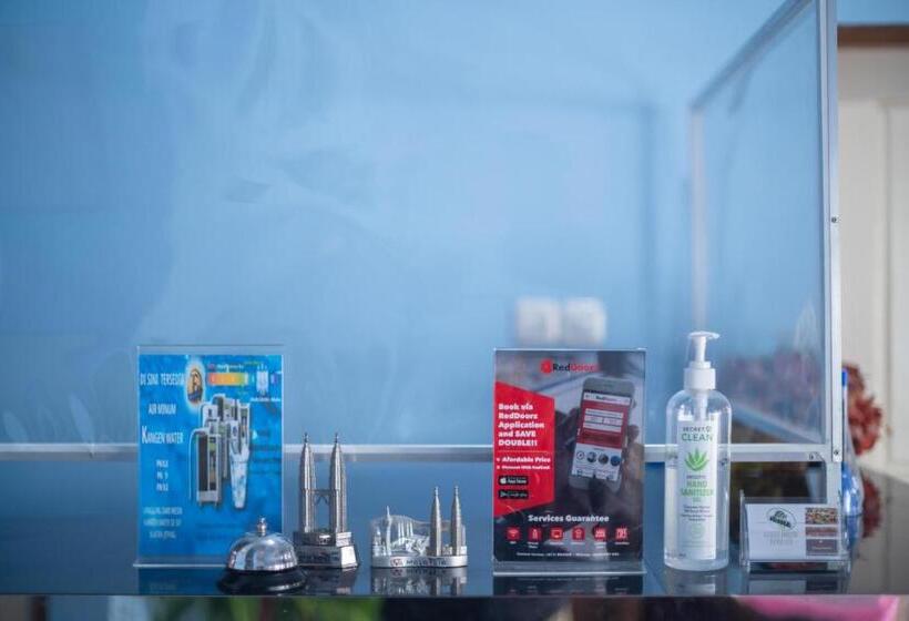 פנסיון Reddoorz Syariah Near Taman Siring 2