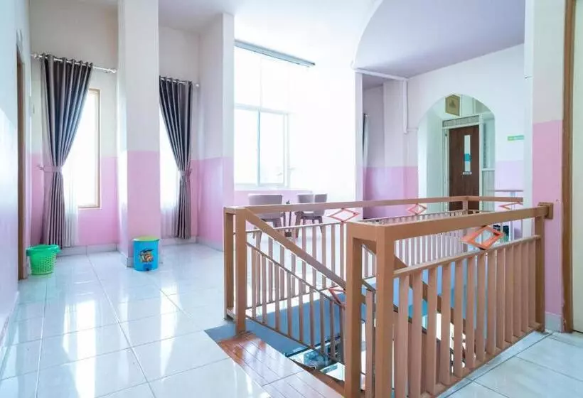 Majatalo Reddoorz Syariah Near Taman Siring 2