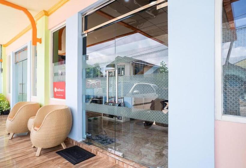 פנסיון Reddoorz Syariah Near Taman Siring 2