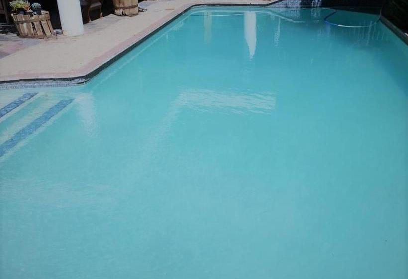 펜션 The Fairway Guesthouse Senekal