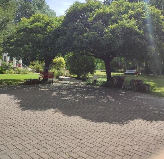 펜션 The Fairway Guesthouse Senekal