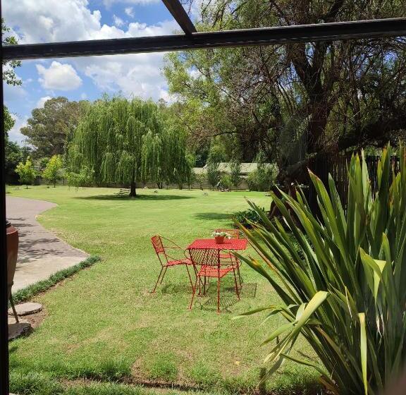 펜션 The Fairway Guesthouse Senekal