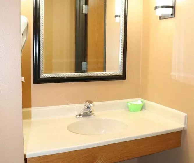 ユースホステル Prairie Inn Holmen La Crosse Area