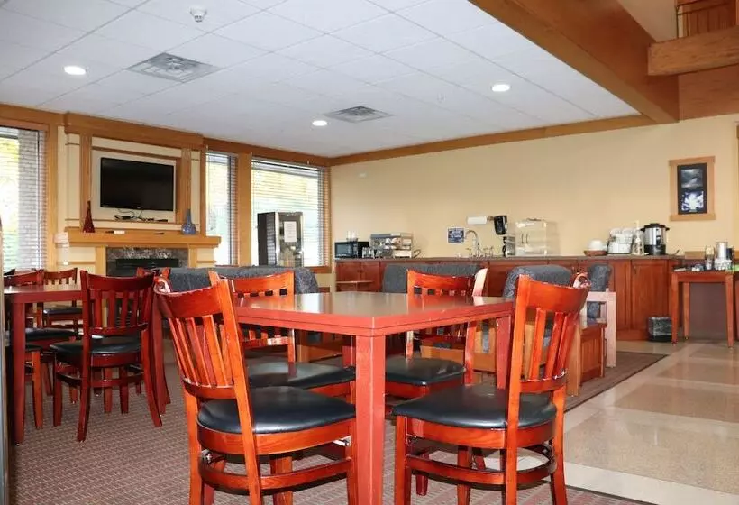 ユースホステル Prairie Inn Holmen La Crosse Area