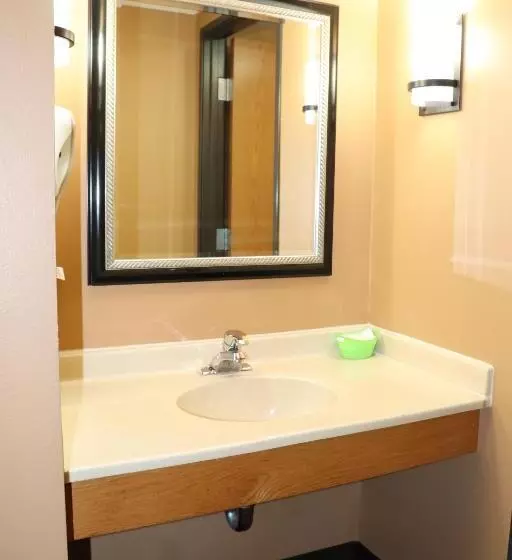 ユースホステル Prairie Inn Holmen La Crosse Area