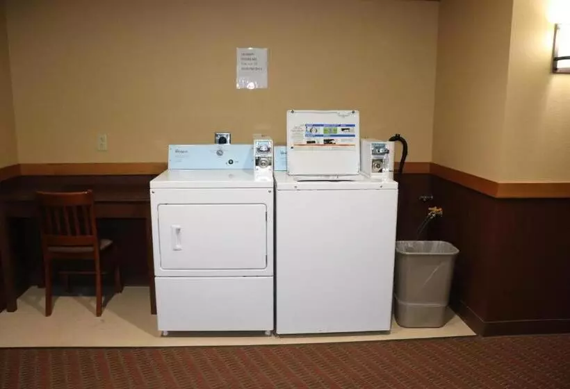 ユースホステル Prairie Inn Holmen La Crosse Area