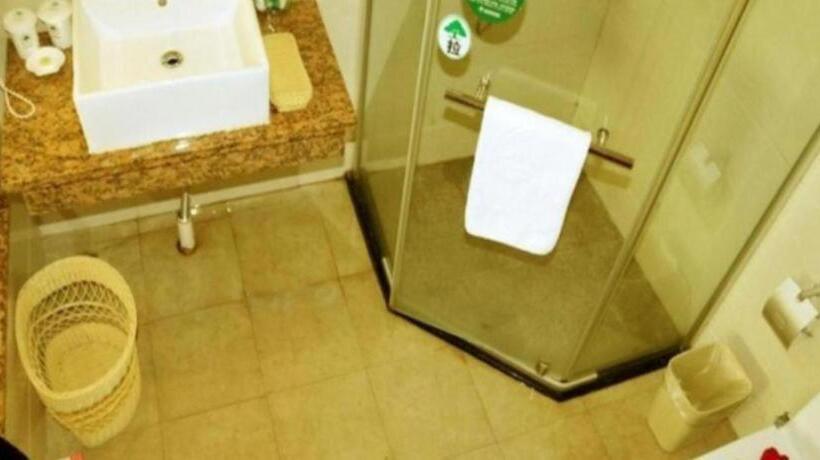 בית מלון כפרי Greentree Inn Shenzhen Kengzi Town Express