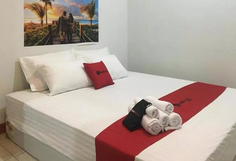 ホテル Reddoorz Near Institut Kesehatan Helvetia