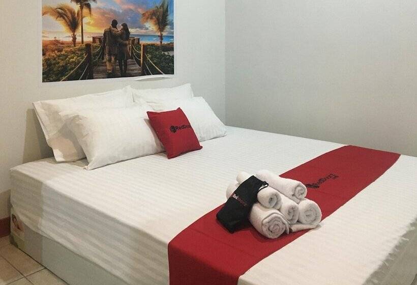 בית מלון כפרי Reddoorz Near Institut Kesehatan Helvetia