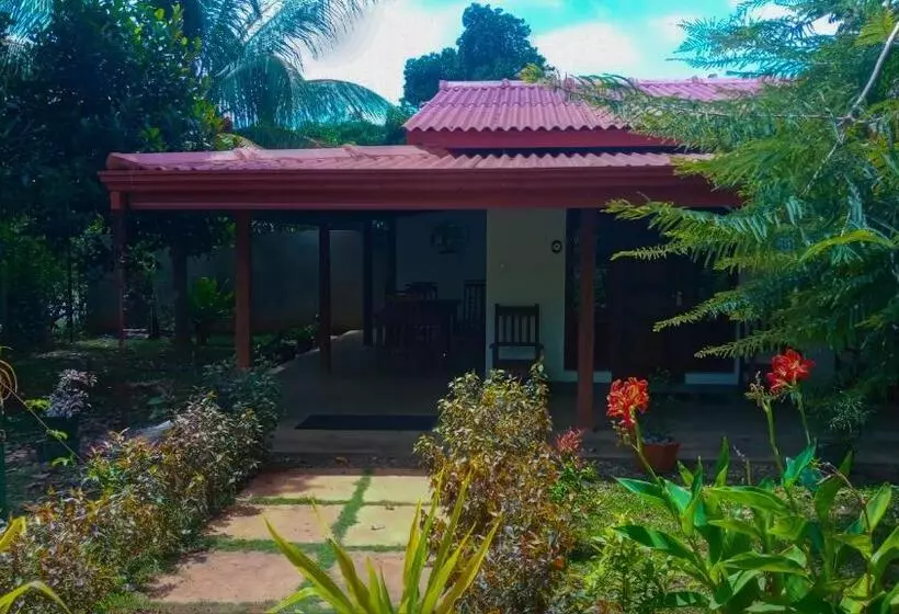 Hotelli Sigiri Suncap Cottage