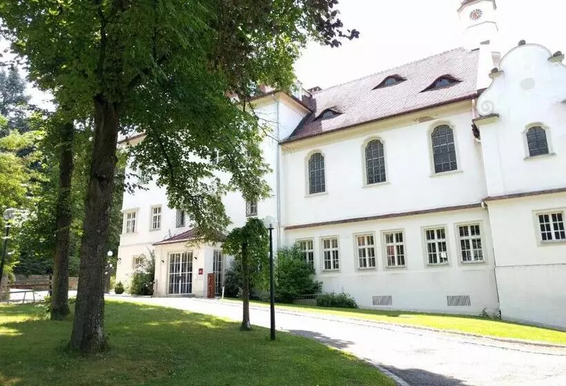 Hotelli Tagungshaus Reimlingen