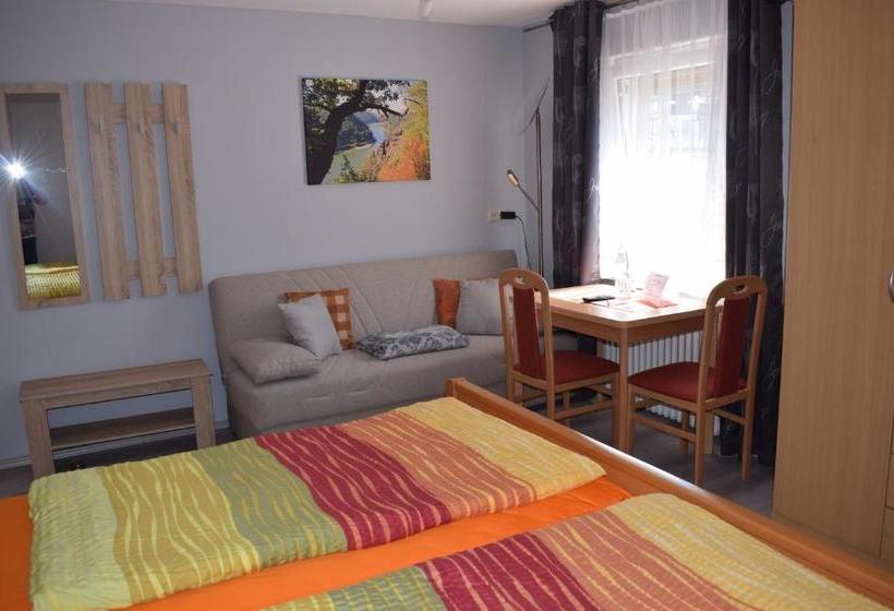 Пансион Gaststätte Marktstübchen