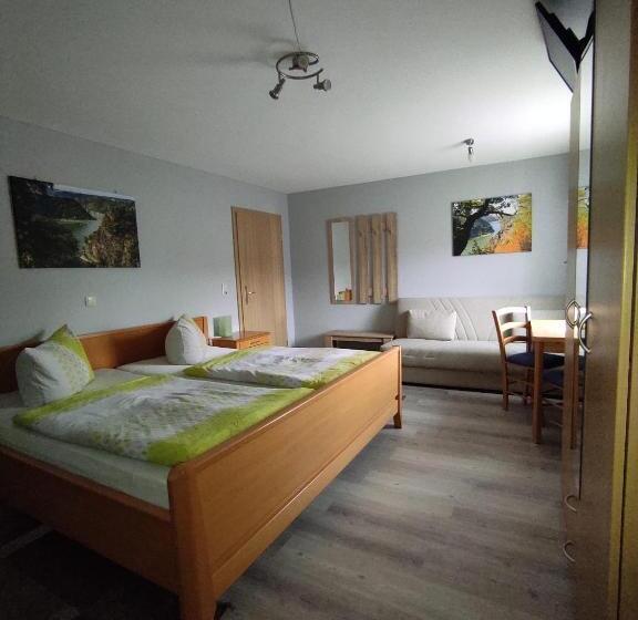 Пансион Gaststätte Marktstübchen