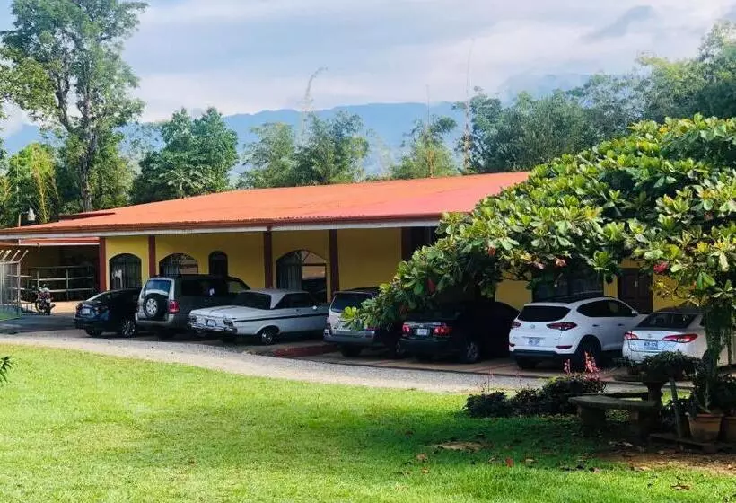 Majatalo Hospedaje Adrimaran