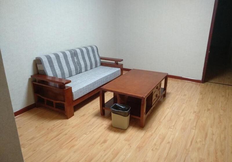 Thank Inn Chain Hotel Qinghai Yushu County Kangba Commercial City