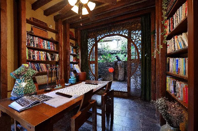 Hotel Blossom Hill Inn Lijiang Neverland