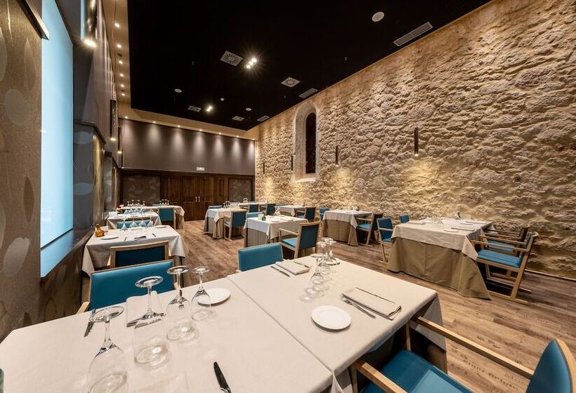 Отель Castilla Termal Burgo De Osma