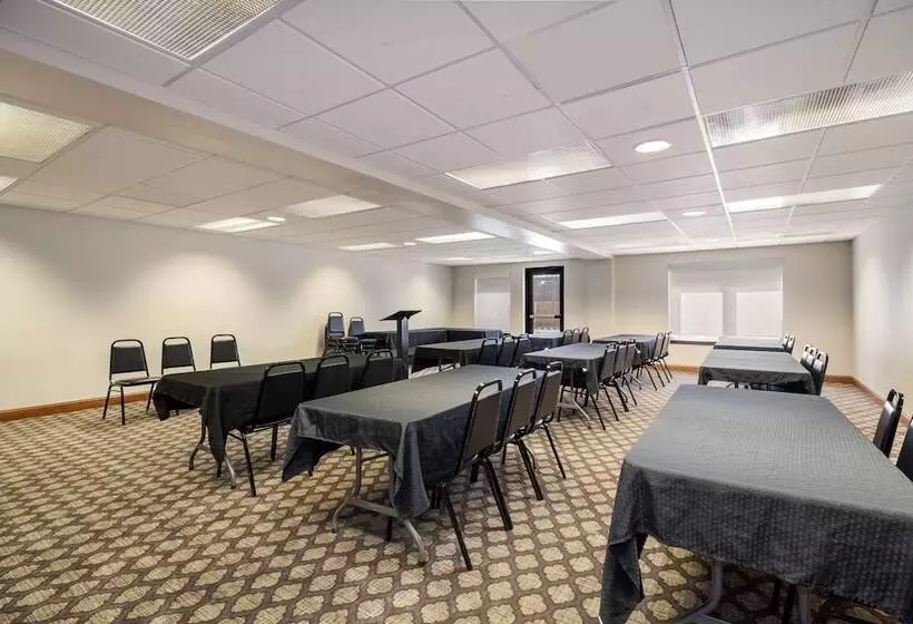 Hotelli Clarion Pointe Charleston  West Ashley