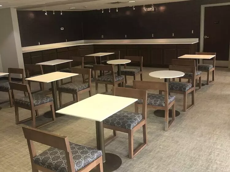 Hotelli Clarion Pointe Charleston  West Ashley