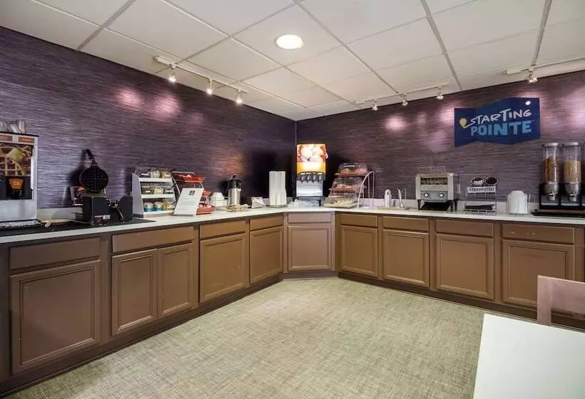 Hotelli Clarion Pointe Charleston  West Ashley