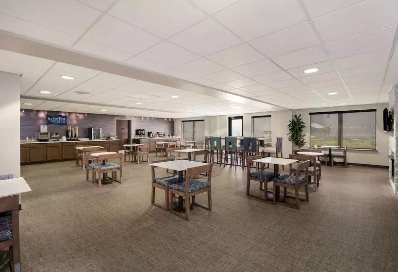 Hotelli Clarion Pointe Charleston  West Ashley