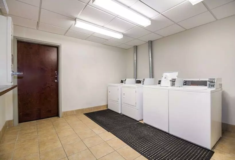 Hotelli Clarion Pointe Charleston  West Ashley