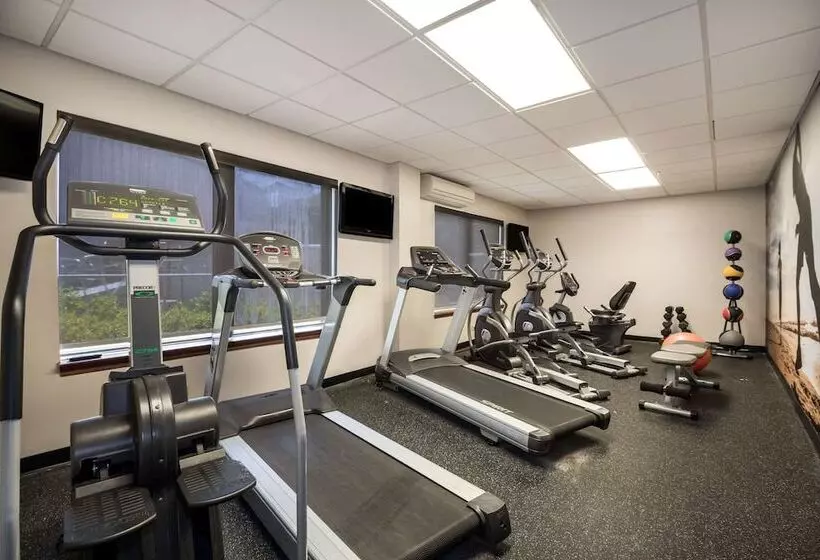 Hotelli Clarion Pointe Charleston  West Ashley