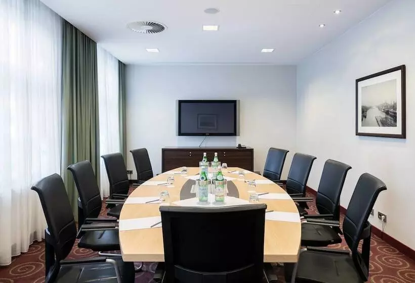 Hotel Courtyard By Marriott Bremen