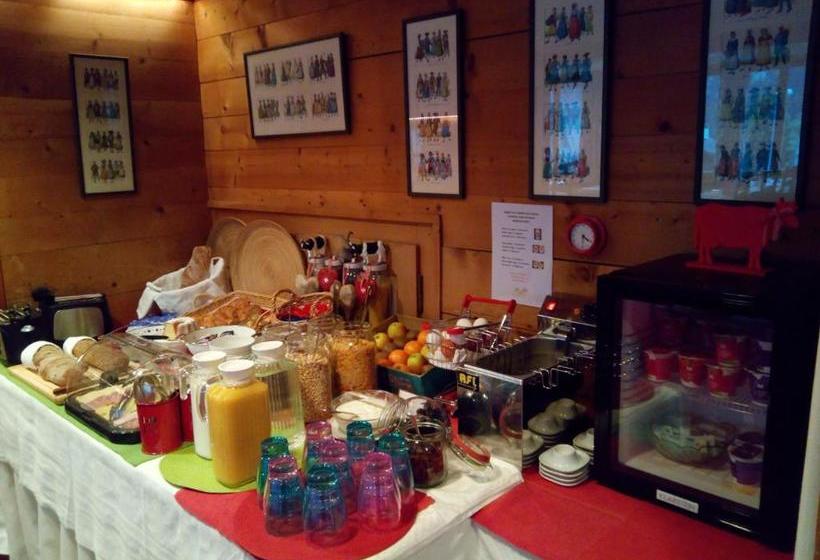 בית מלון כפרי Des Alpes