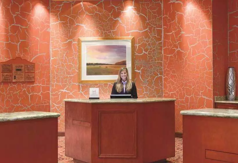 호텔 Embassy Suites By Hilton E Peoria Riverfront Conf Center