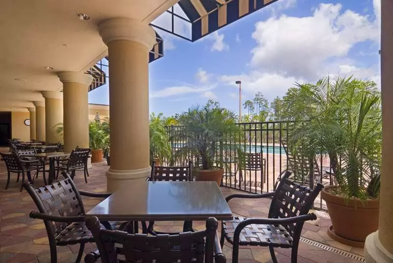 فندق Embassy Suites By Hilton Fort Myers Estero