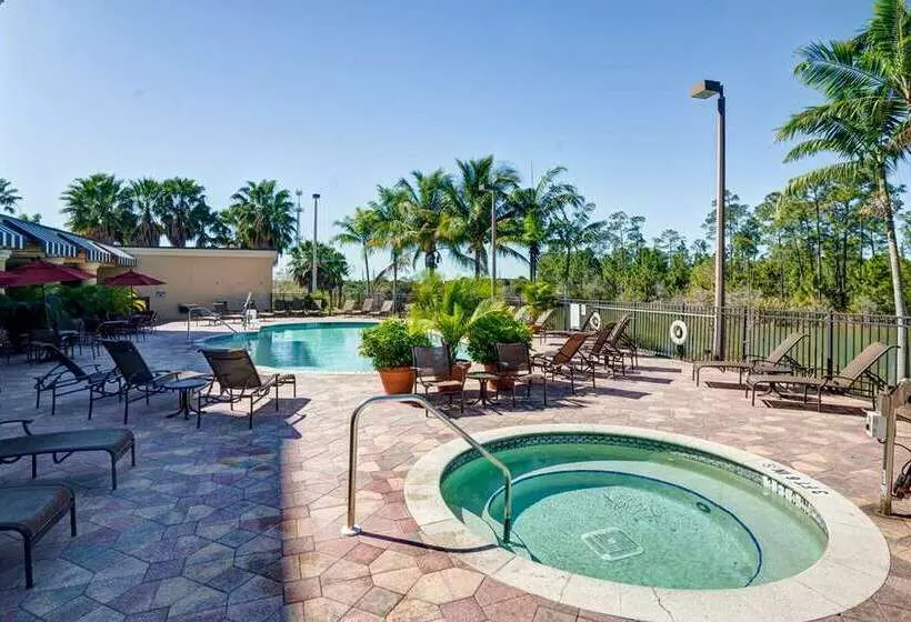 فندق Embassy Suites By Hilton Fort Myers Estero