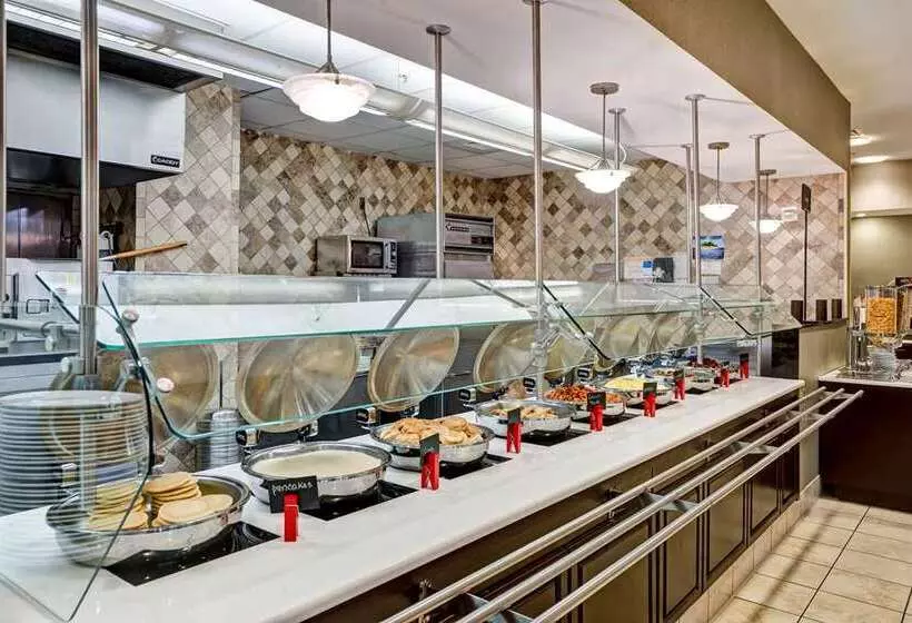 Hotelli Embassy Suites By Hilton Fort Myers Estero