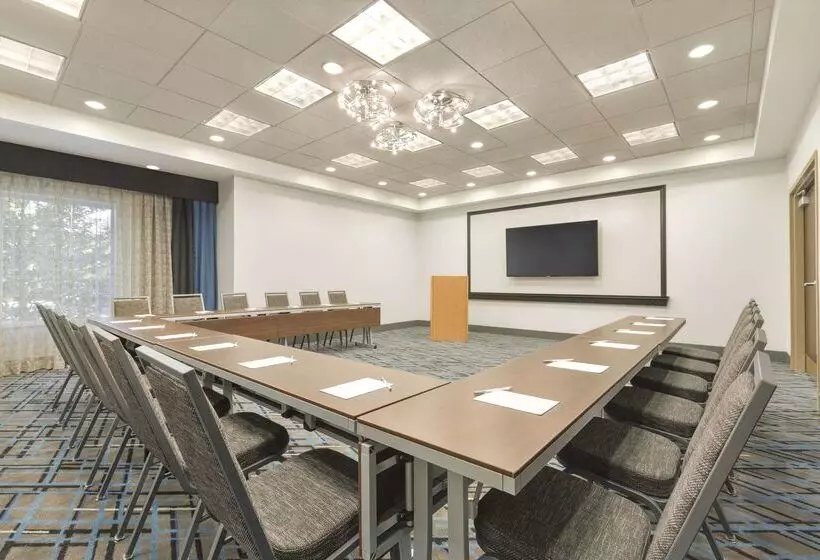 בית מלון כפרי Hampton Inn & Suites Herndon Reston