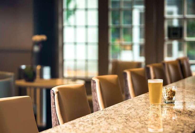 ホテル Hilton Baton Rouge Capitol Center